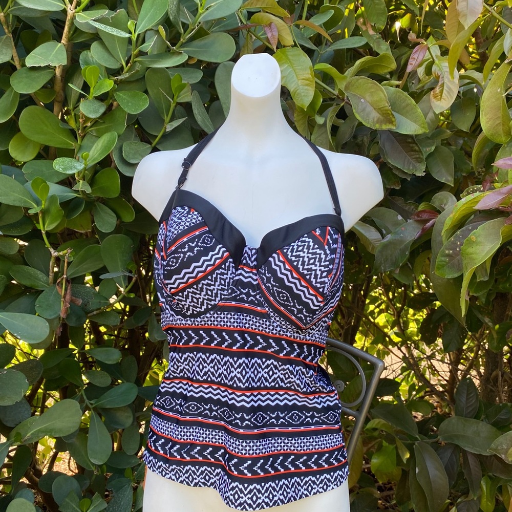 Sold!! 32GG Tankini Top